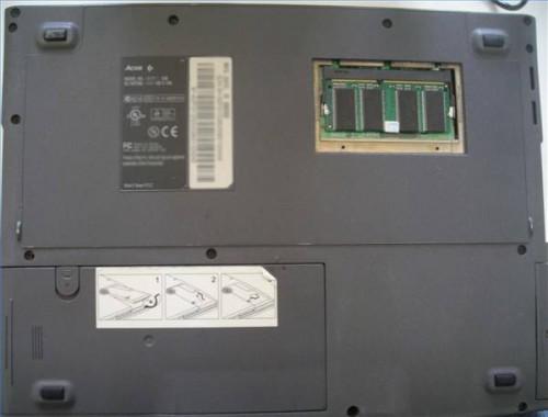 Come aggiungere memoria a un computer portatile Acer